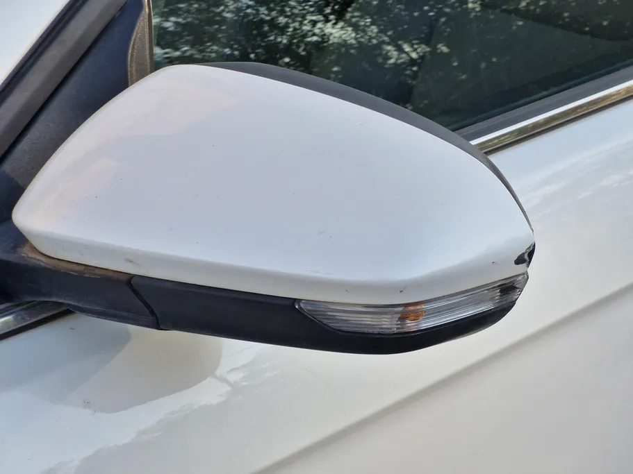 2020 Ford Escort Titanium 