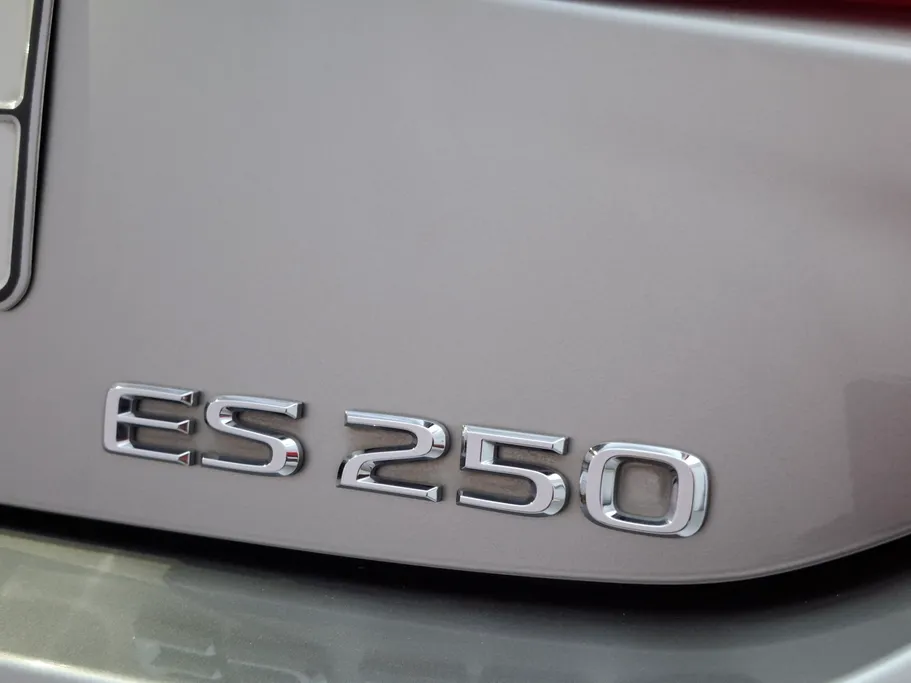 لكزس ES 250 2023 