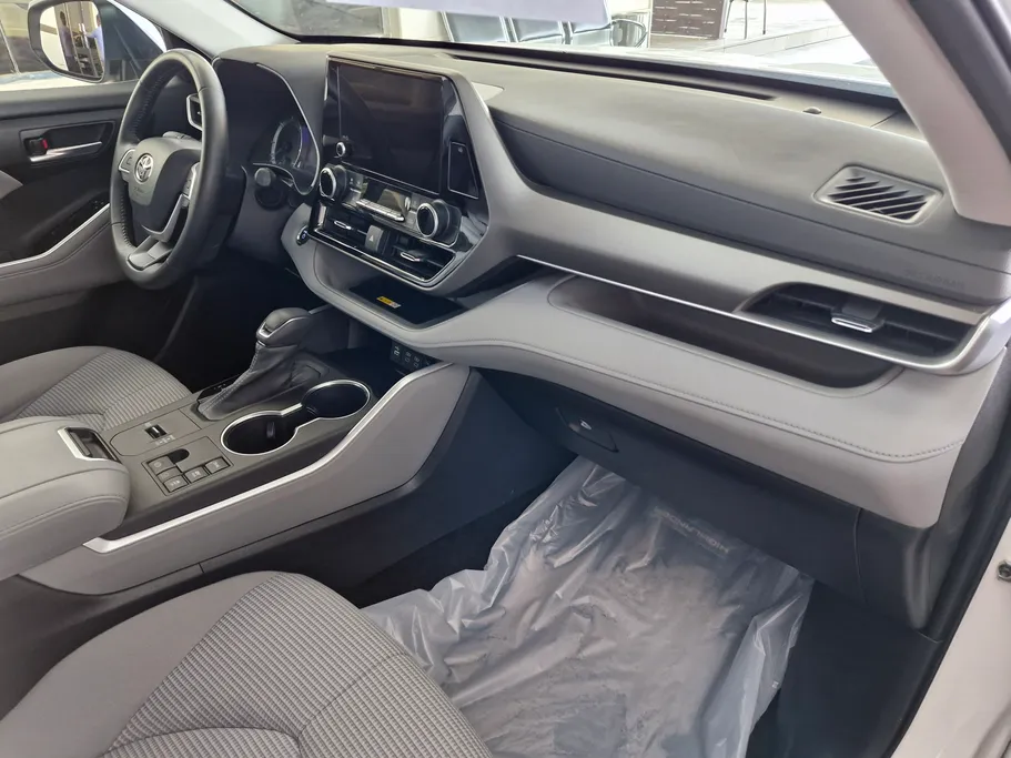 2023 Toyota Highlander GLE 
