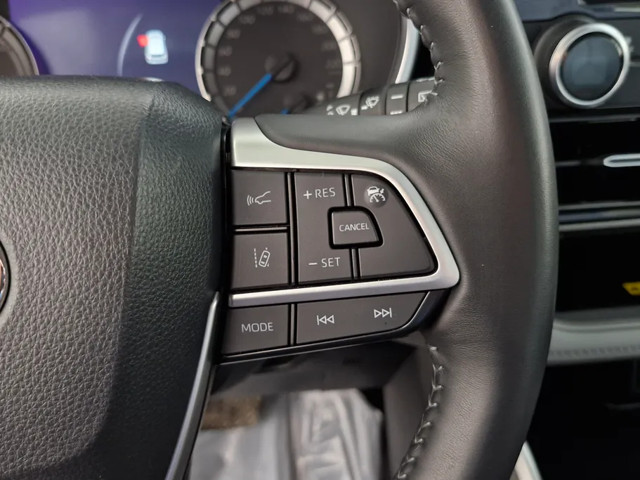 2023 Toyota Highlander GLE 