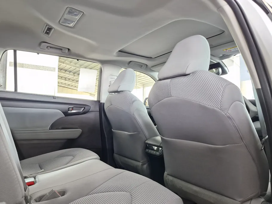 2023 Toyota Highlander GLE 