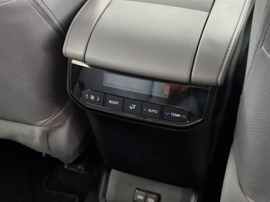 2023 Toyota Highlander GLE 