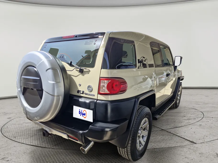 تويوتا اف جي FJ Cruiser 2023 