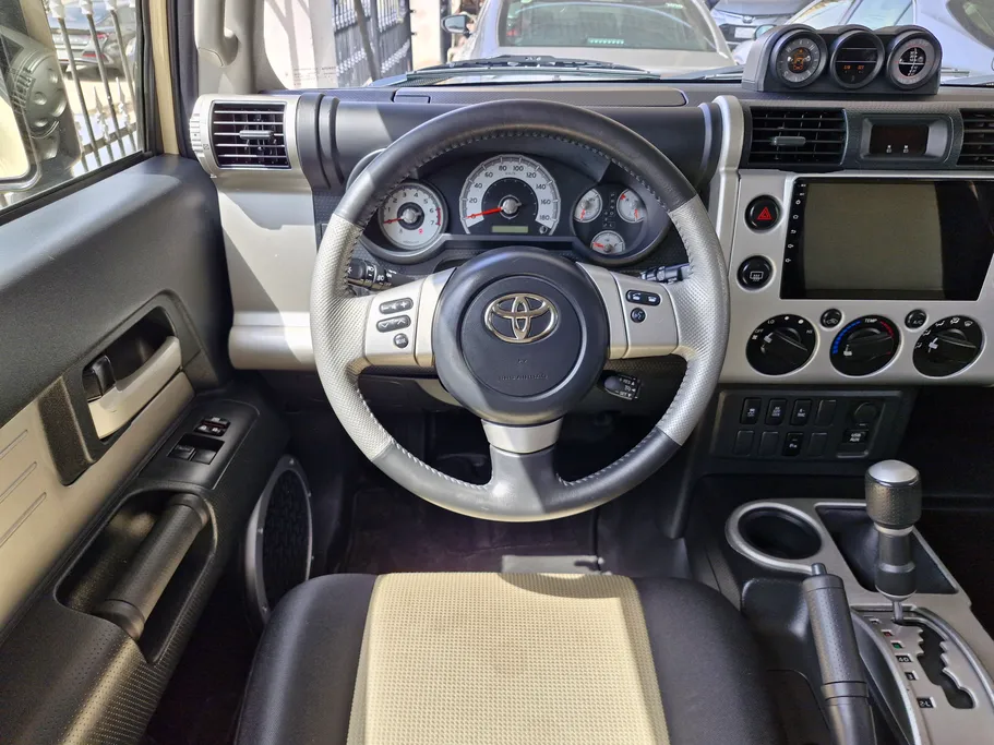 تويوتا اف جي FJ Cruiser 2023 