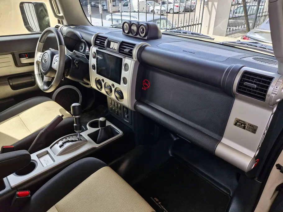 تويوتا اف جي FJ Cruiser 2023 