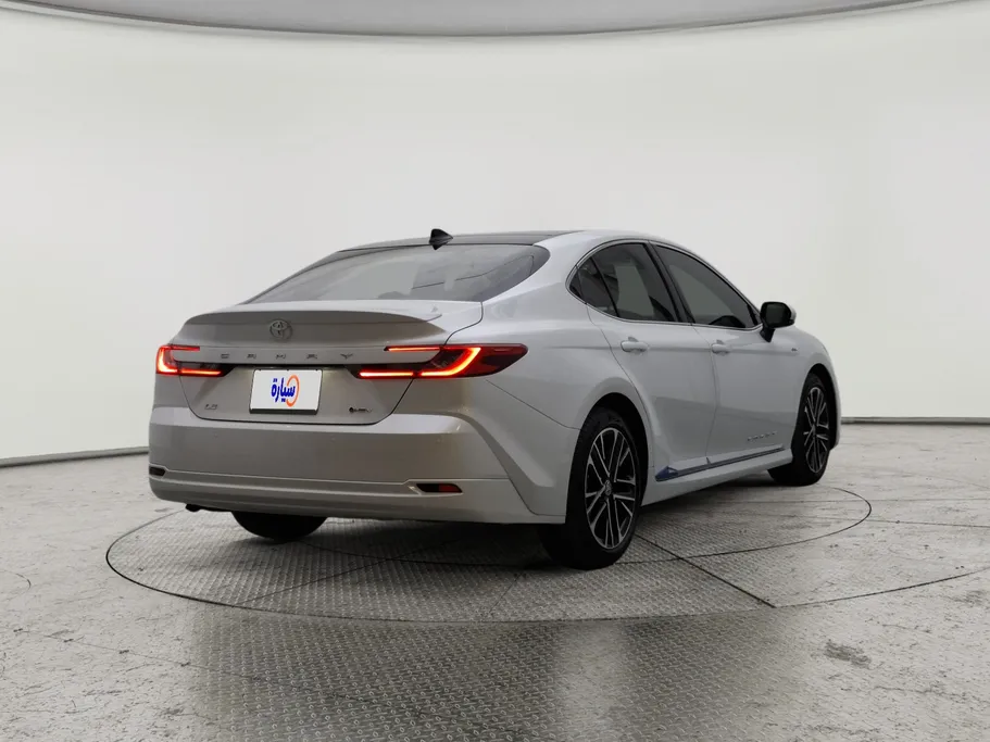 2025 Toyota Camry  LE HEV 