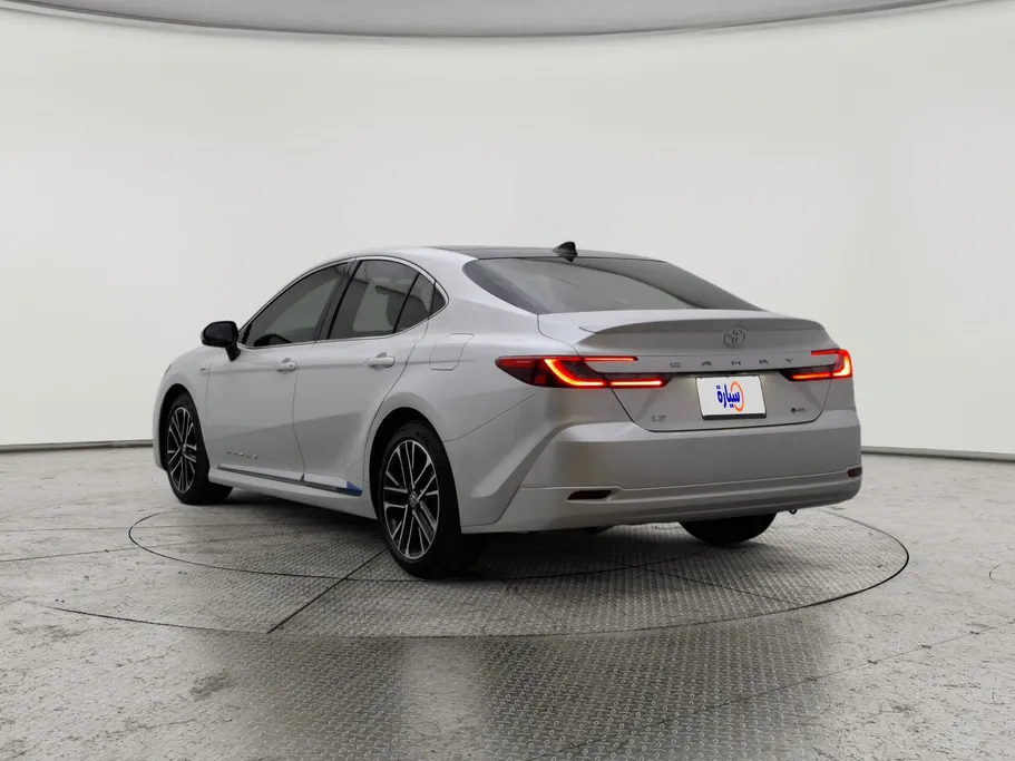 2025 Toyota Camry  LE HEV 