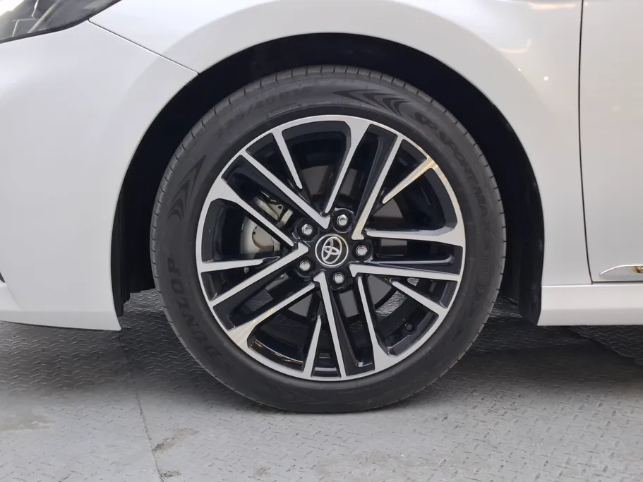 2025 Toyota Camry  LE HEV 