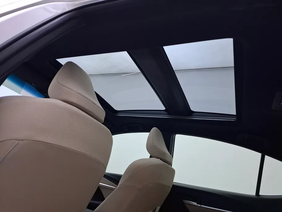 2025 Toyota Camry  LE HEV 