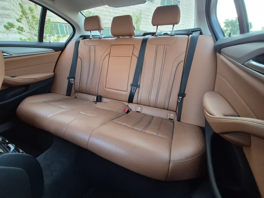 2020 BMW 5 Series 520i 