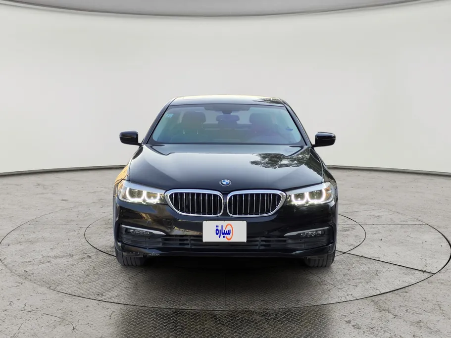 2020 BMW 5 Series 520i 
