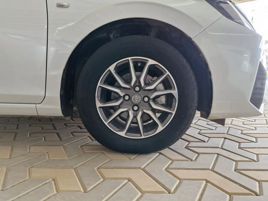 2023 Toyota Yaris  Y 