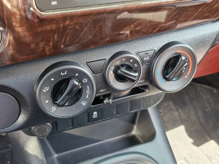 2020 Toyota Hilux GLX 
