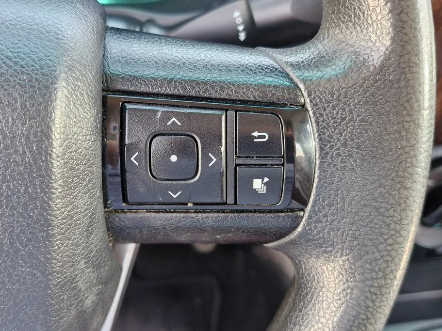 2020 Toyota Hilux GLX 
