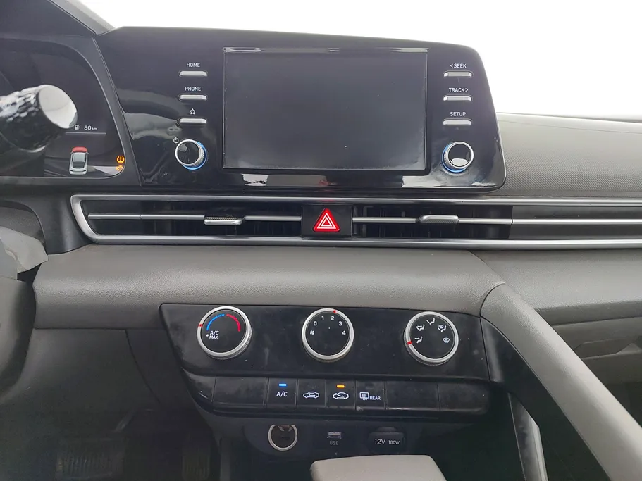 2022 Hyundai Elantra Smart 