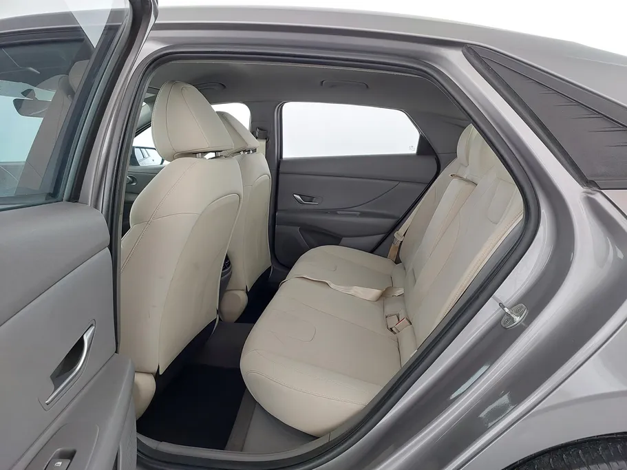 2022 Hyundai Elantra Smart 