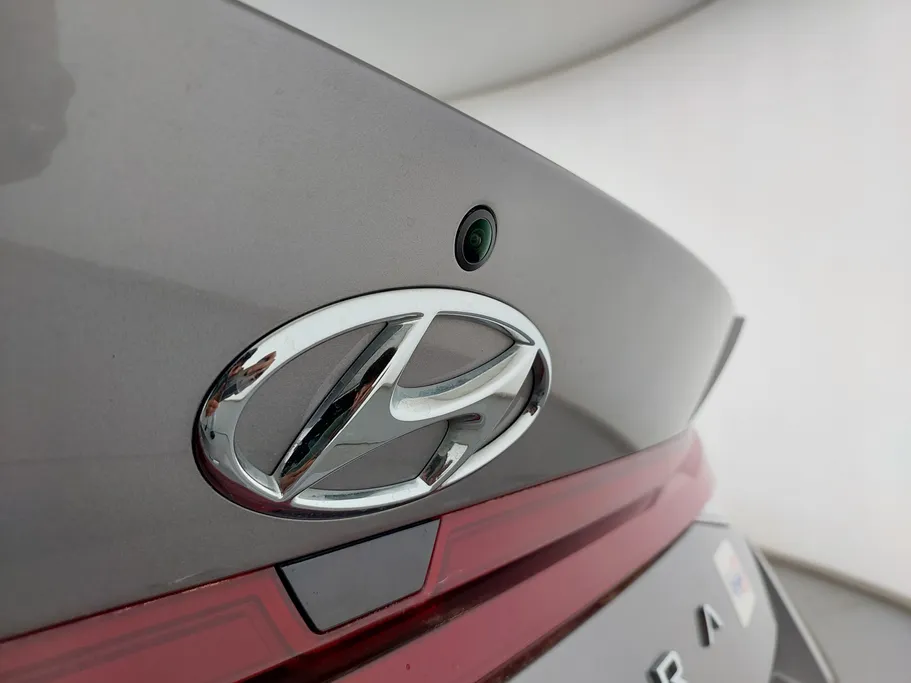 2022 Hyundai Elantra Smart 