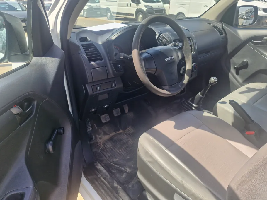 2023 Isuzu D-max SC 4x2 