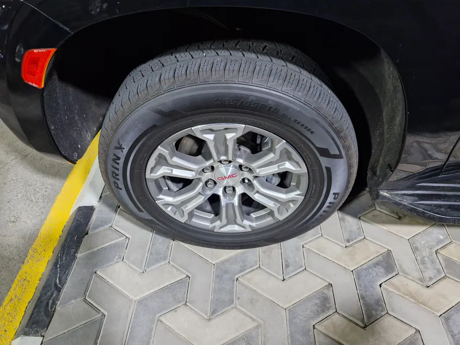 2022 GMC Yukon SLE 