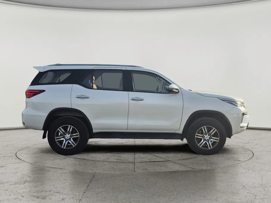 2022 Toyota Fortuner GX2 4x4 Diesel 