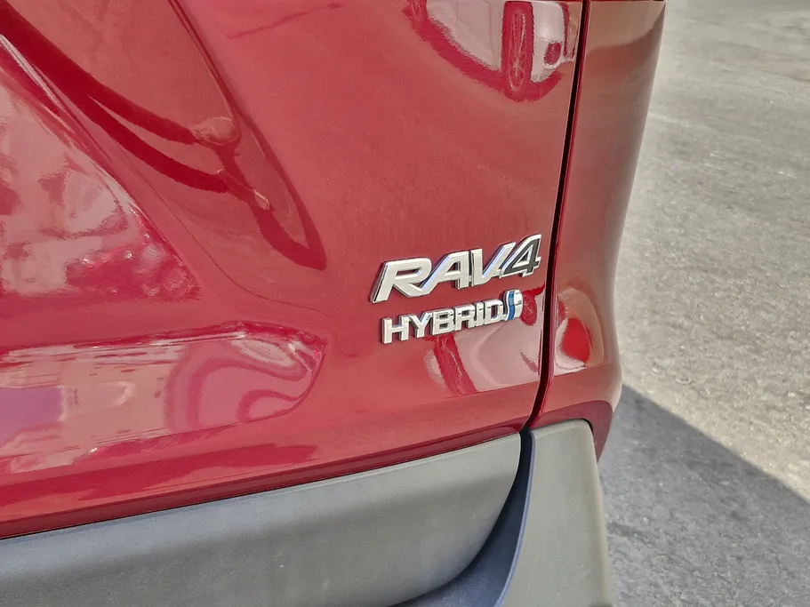 2020 Toyota RAV4 LTD Hybrid  