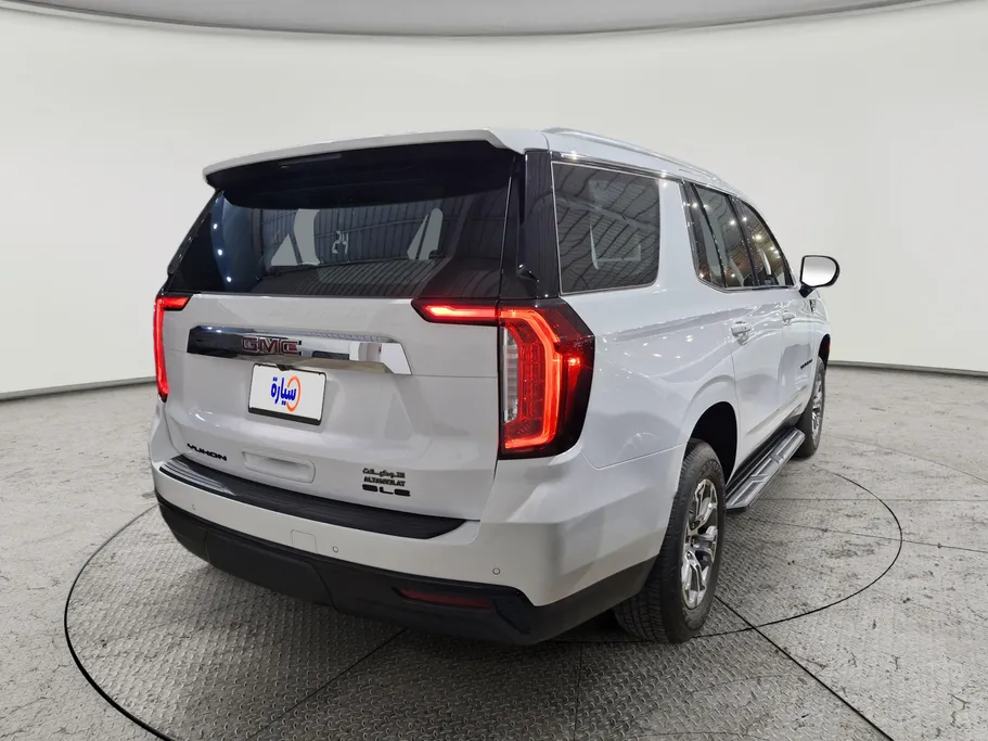 2024 GMC Yukon SLE 