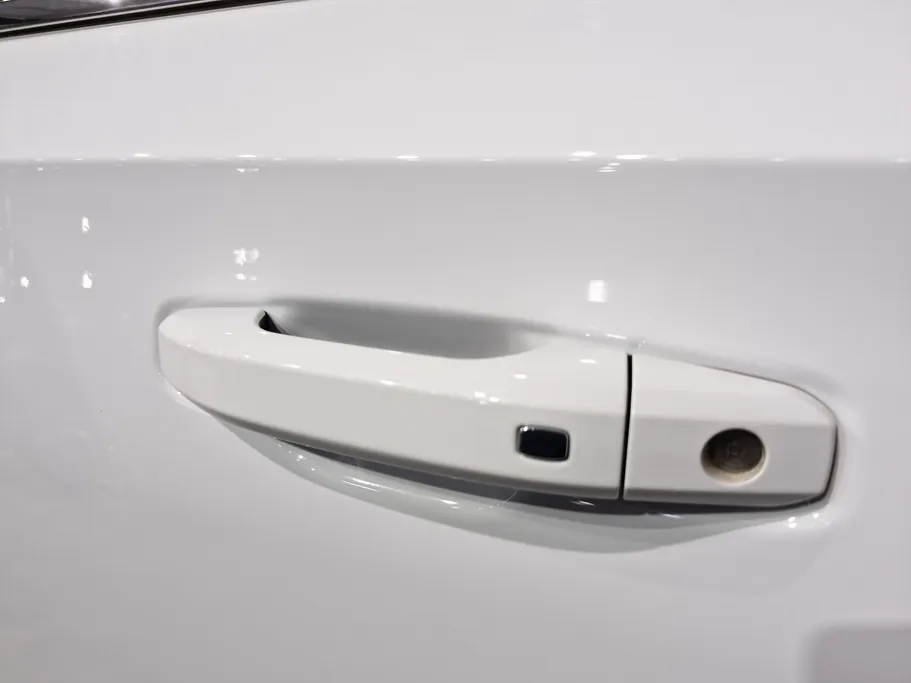 2024 GMC Yukon SLE 