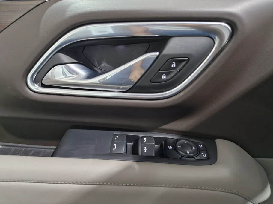 2024 GMC Yukon SLE 