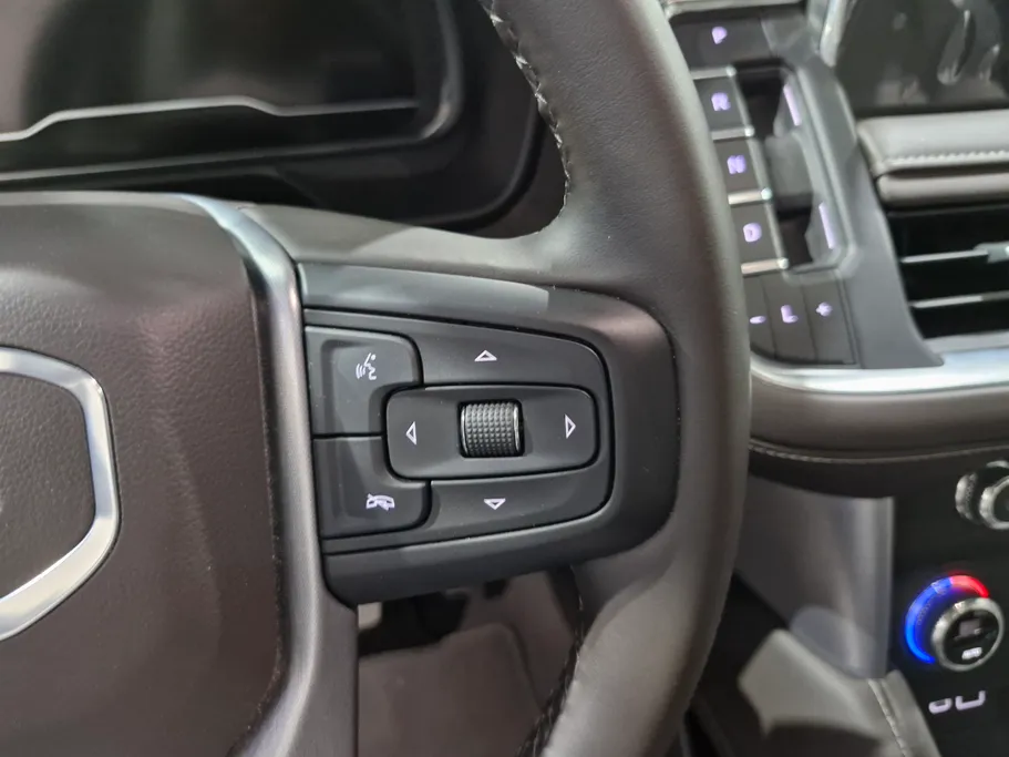 2024 GMC Yukon SLE 