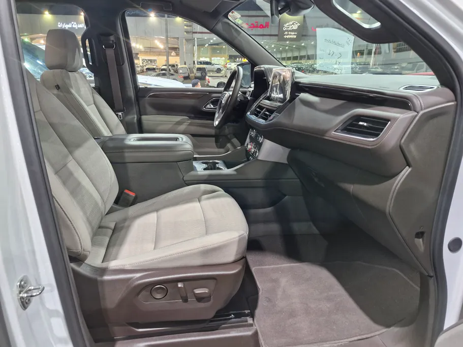2024 GMC Yukon SLE 