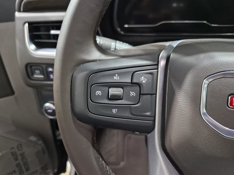 2024 GMC Yukon SLE 