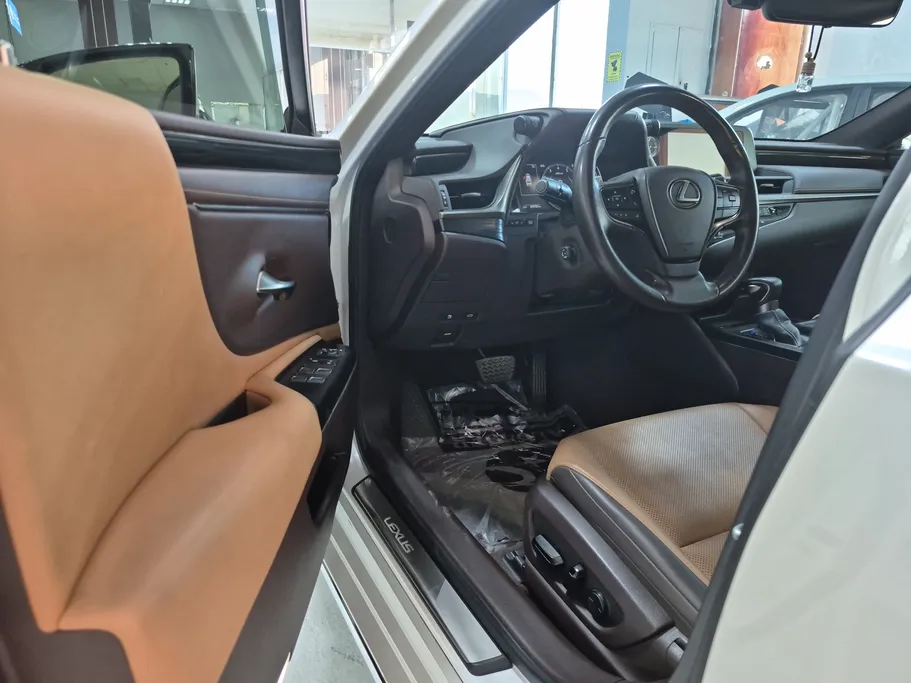 لكزس ES 350 2021 