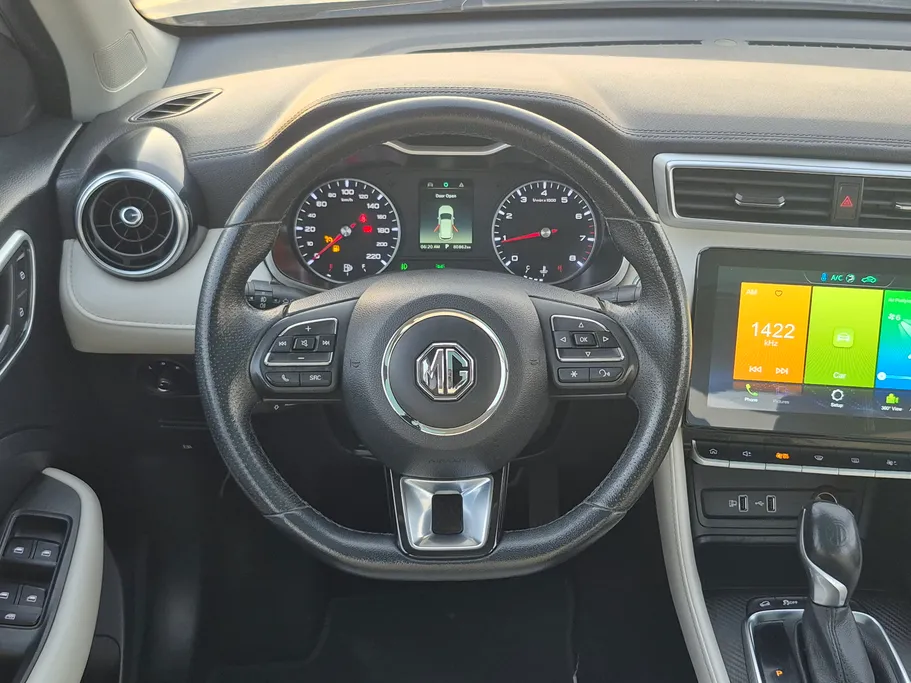 2022 MG ZS LUX 