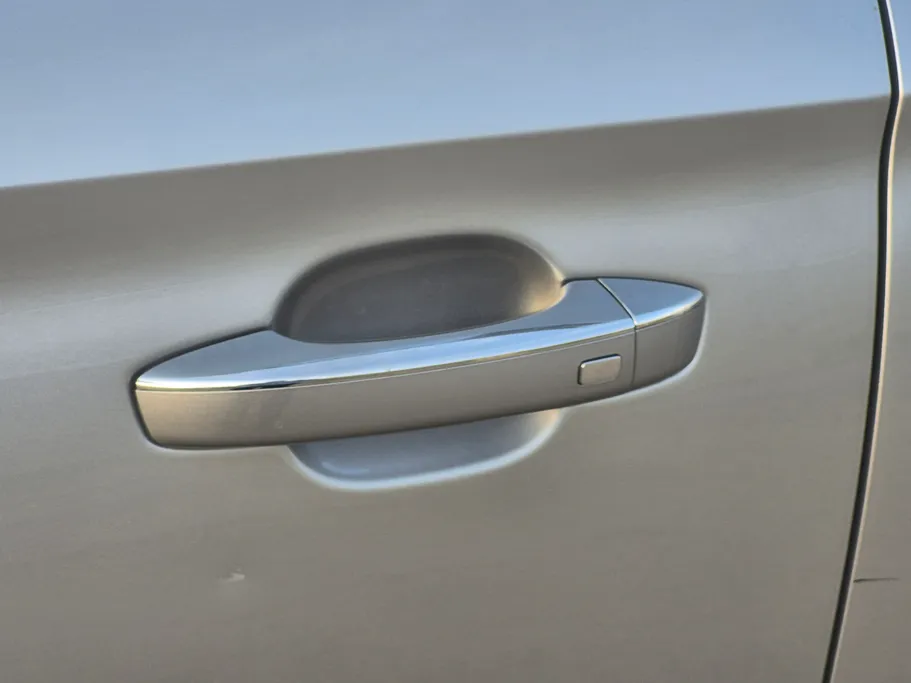 2022 MG ZS LUX 