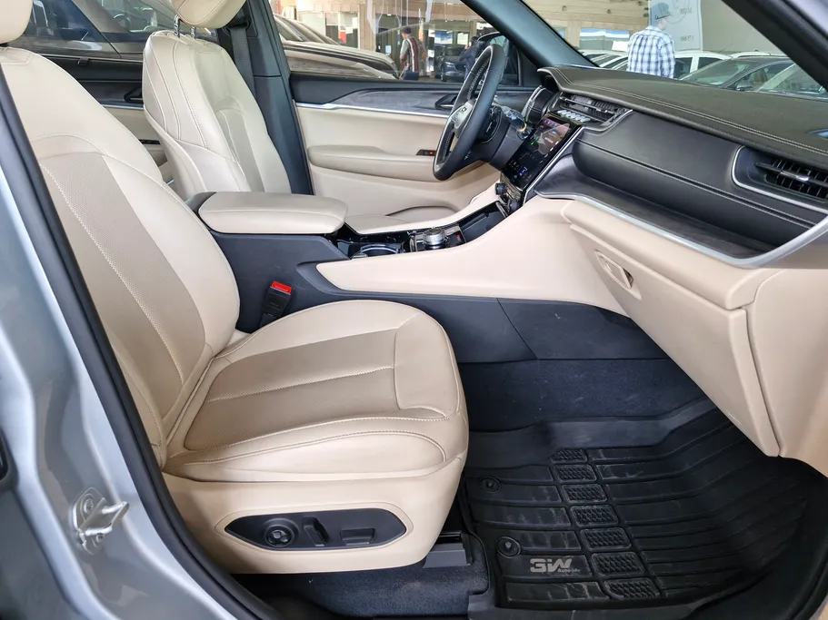 2023 Jeep Grand Cherokee ليمتد 
