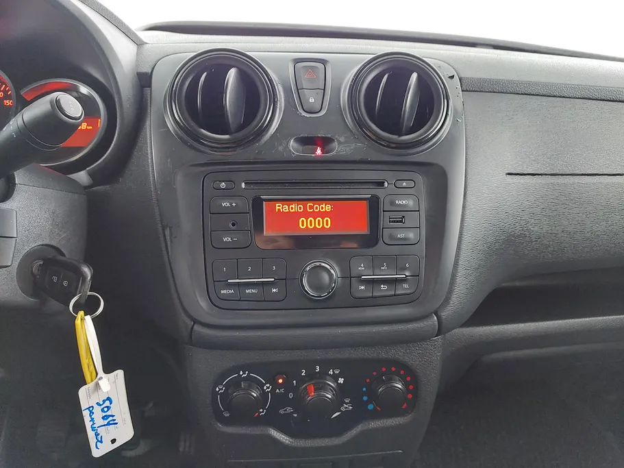 2022 Renault Docker Van بضاعة 