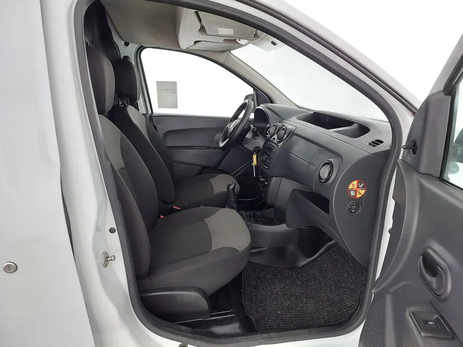 2022 Renault Docker Van بضاعة 