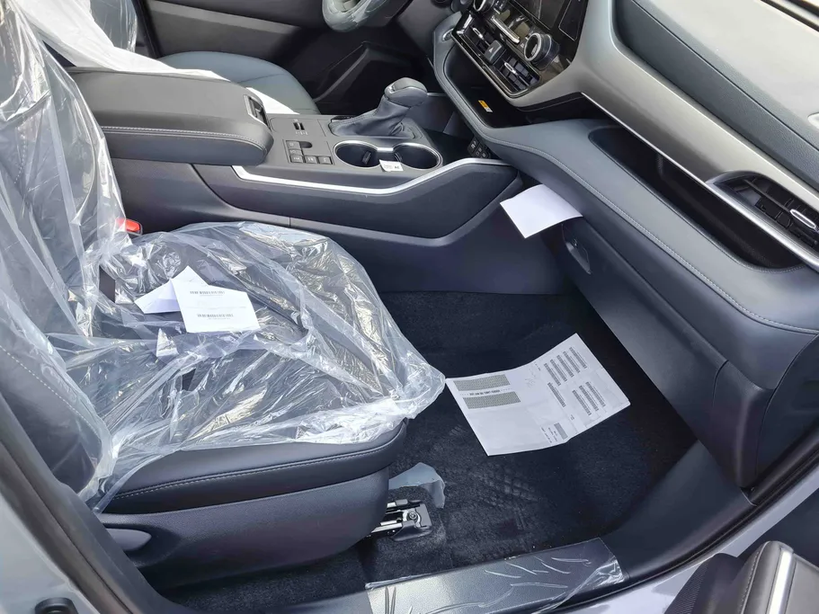 2025 Toyota Highlander GLE Black Edition	 
