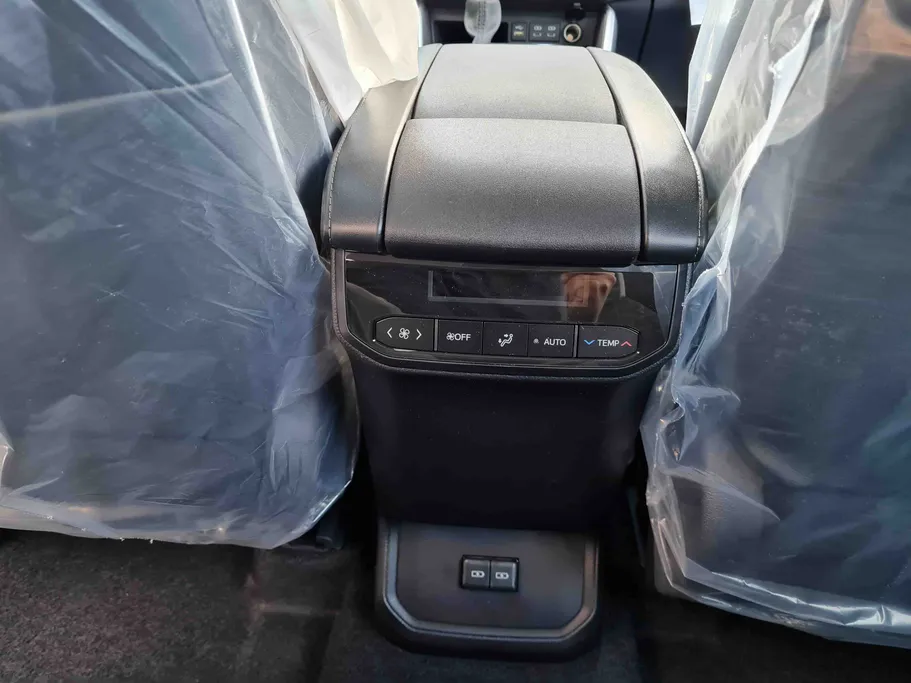 2025 Toyota Highlander GLE Black Edition	 