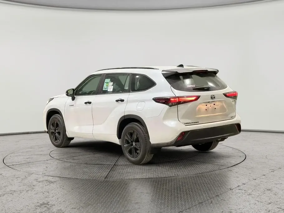 2025 Toyota Highlander GLE Black Edition	 