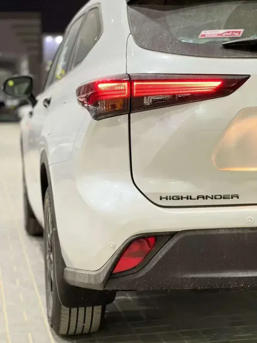 2025 Toyota Highlander GLE Black Edition	 