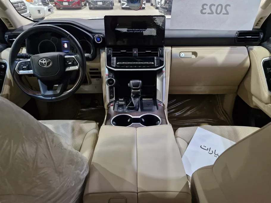 2023 Toyota Land Cruiser GXR 