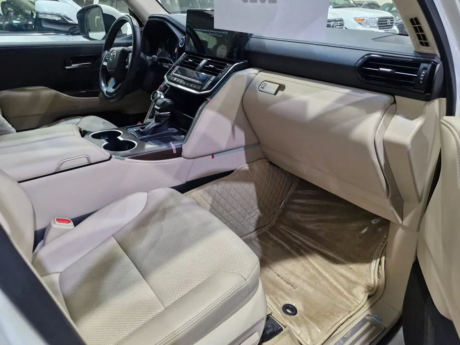 2023 Toyota Land Cruiser GXR 