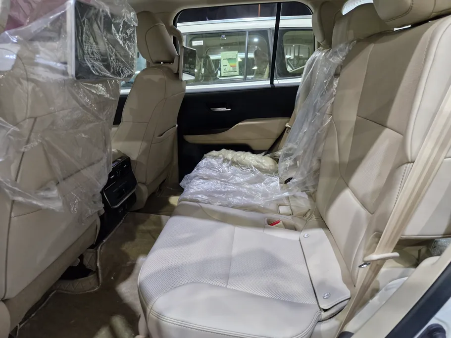 2023 Toyota Land Cruiser GXR 