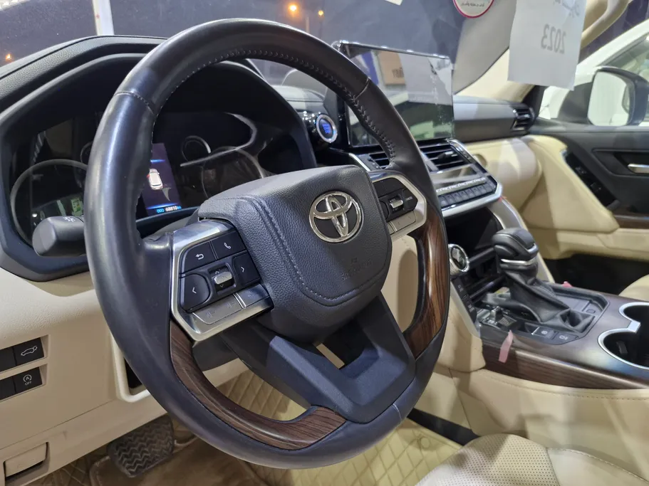 2023 Toyota Land Cruiser GXR 