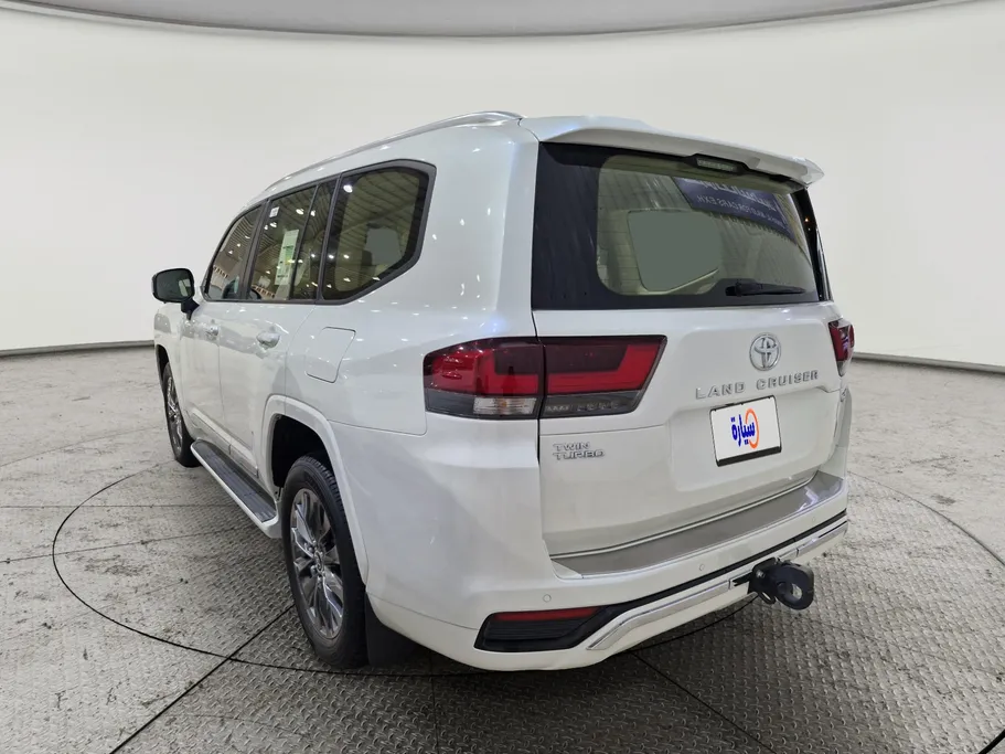 2023 Toyota Land Cruiser GXR 
