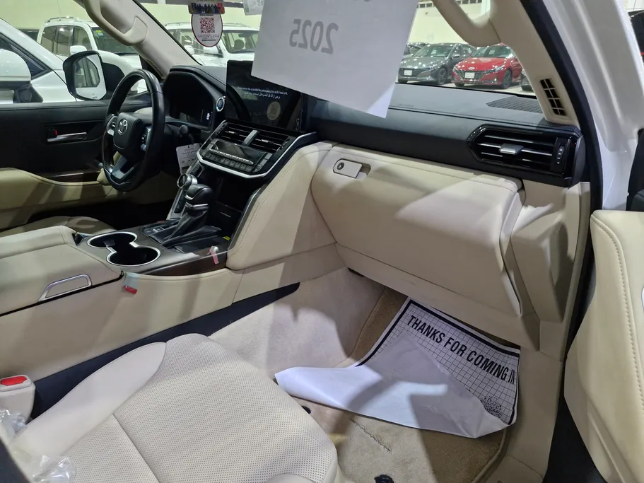 تويوتا لاندكروزر GXR2 2025 