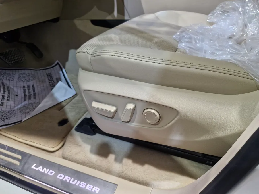 تويوتا لاندكروزر GXR2 2025 