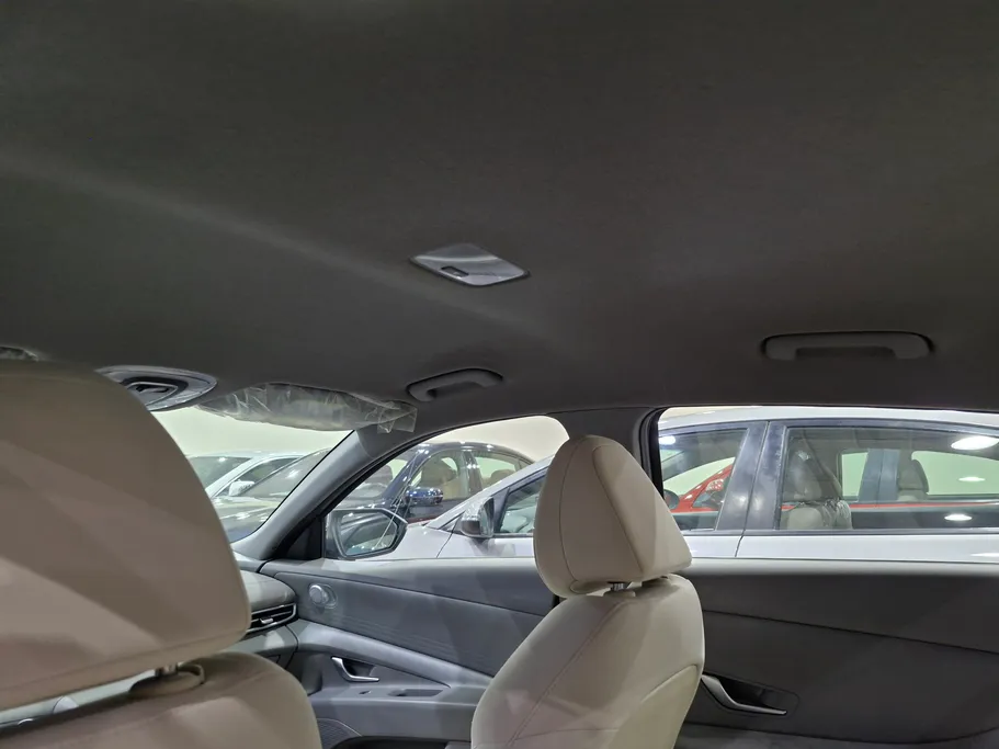 2023 Hyundai Elantra Smart 