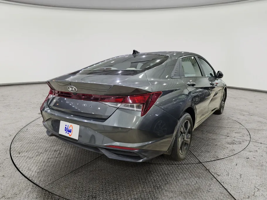 2023 Hyundai Elantra Smart 
